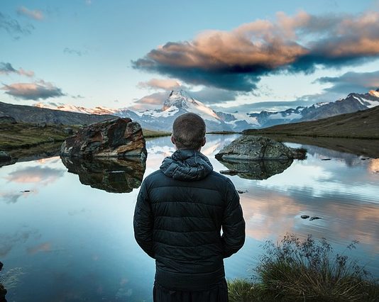 A vida é um GRANDE LAGO, tem margens que daqui você não vê, mas lá tem alguém esperando por você!