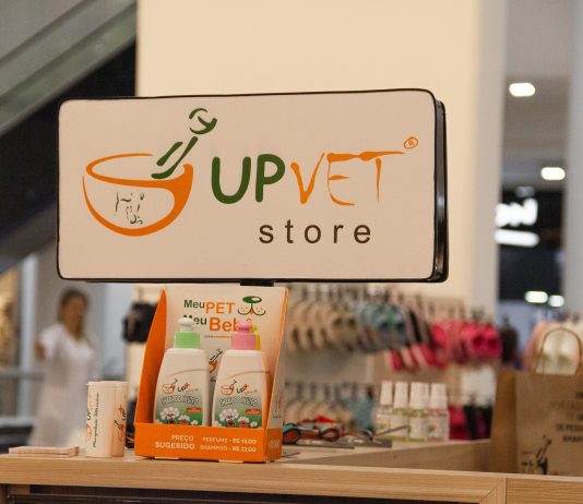 Criadora dos biscoitos veganos para pet, UPVET participa de feira em Curitiba