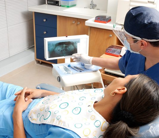 O uso da tecnologia nos consultórios odontológicos O uso da tecnologia nos consultórios odontológicos